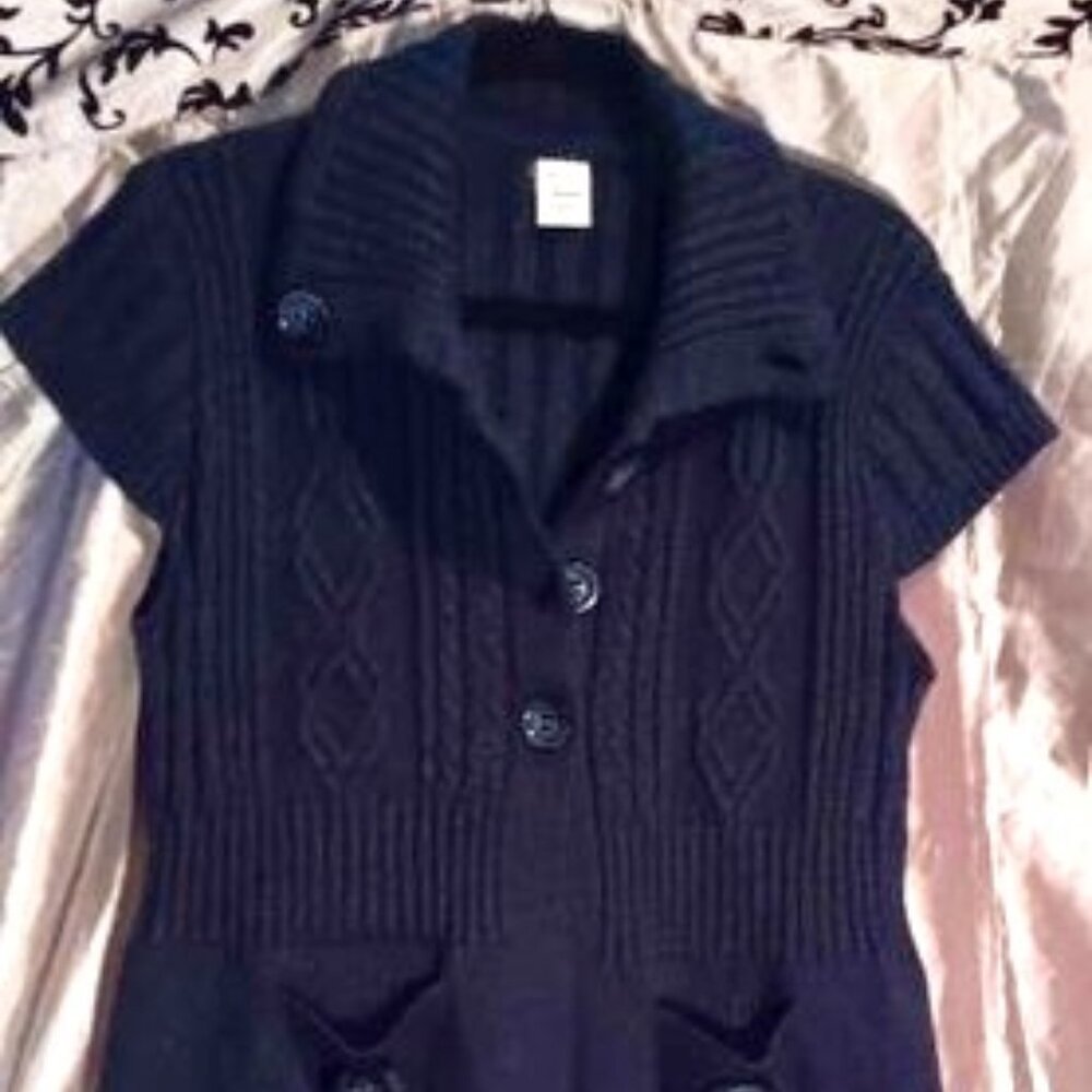 Vintage Geminis short sleeve cardigan sweater with large 1" buttons & pockets